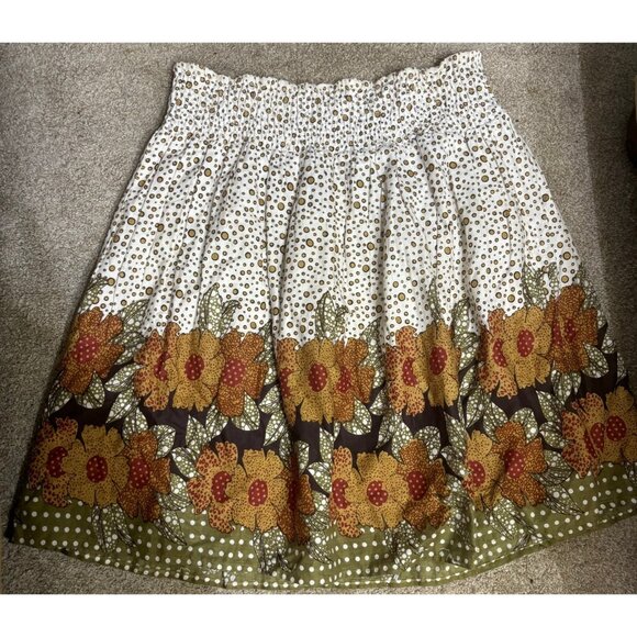 Dresses & Skirts - Sunflower mini skirt